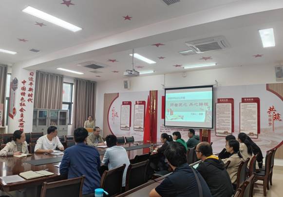 说明: \\2012-20160518dr\公司办公室2017—2020\会议照片和资料\2023年照片\2023.10.19 2023年教师成长发展互助平台培训\IMG_20231019_092801.jpg