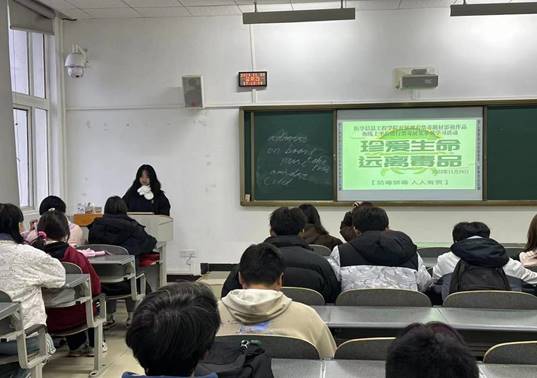 mmexport1701497533759